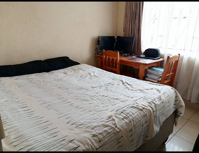 3 BEDROOM HOUSE FOR SALE IN TLHABANE WEST